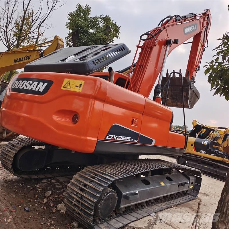 Doosan DX 225 LC-9C Pelle sur chenilles