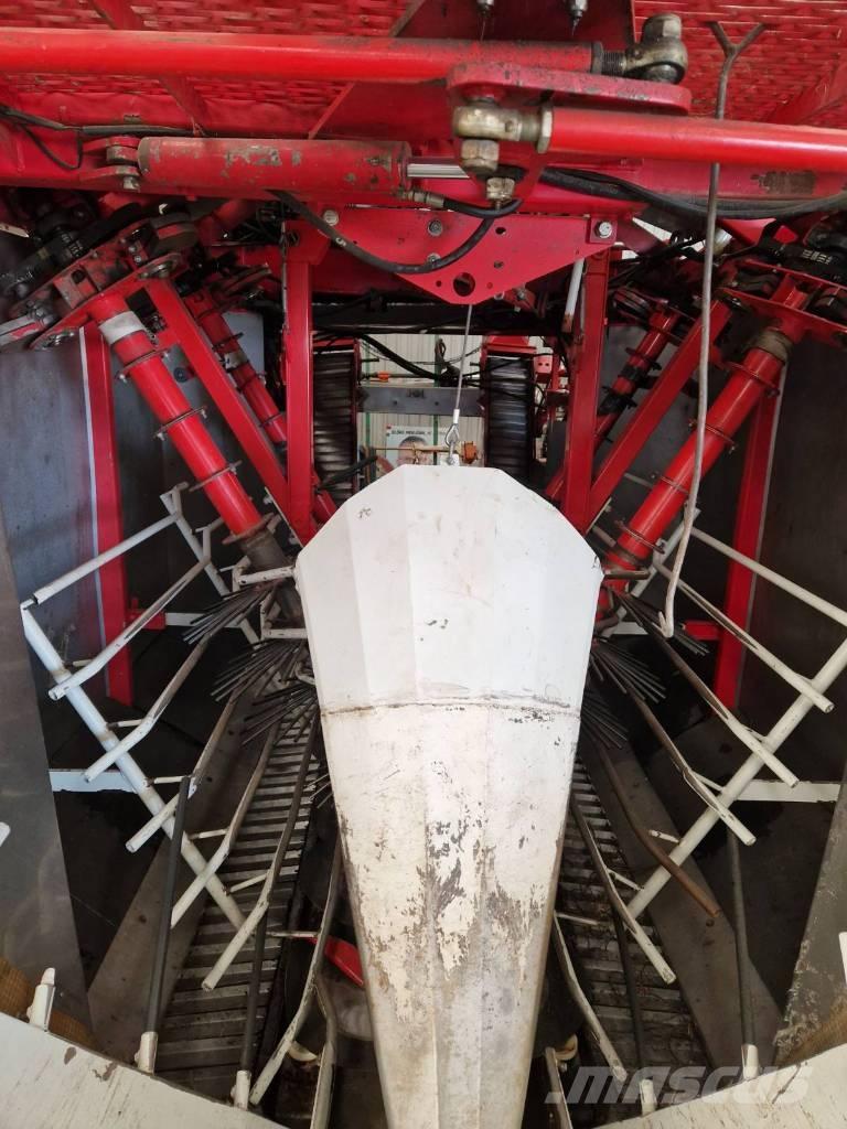  JOONAS 1500 Moissonneuse batteuse