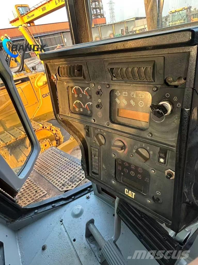 CAT D 6 R Bouteurs sur chenilles