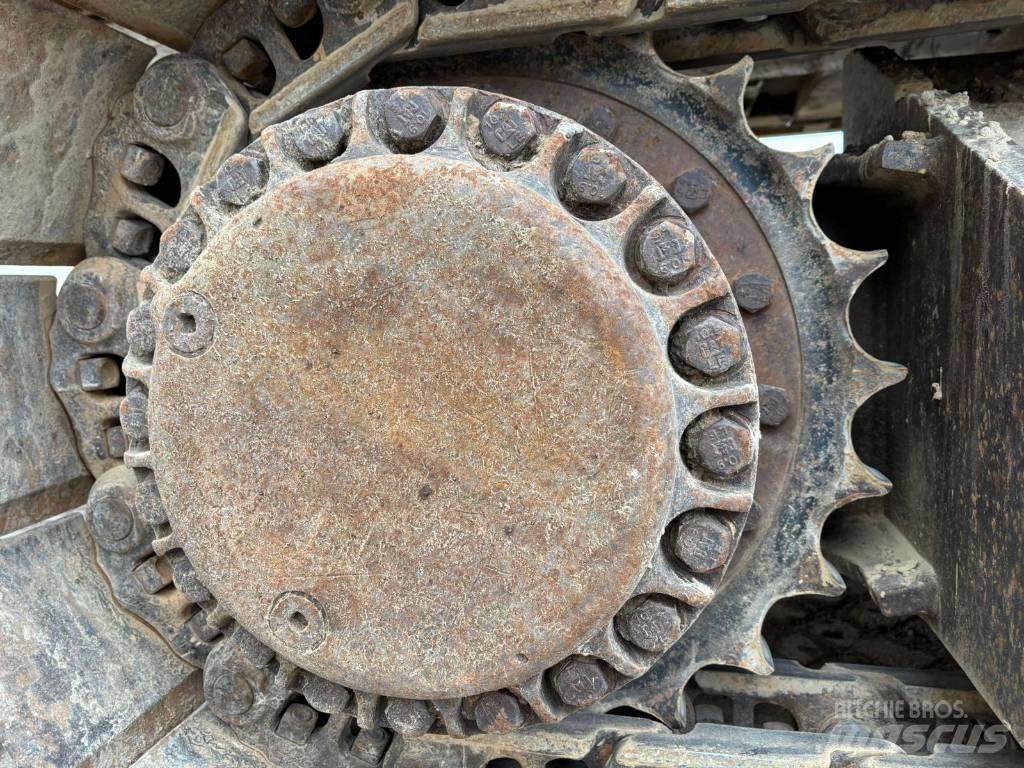 CAT 330 D L Pelle sur chenilles