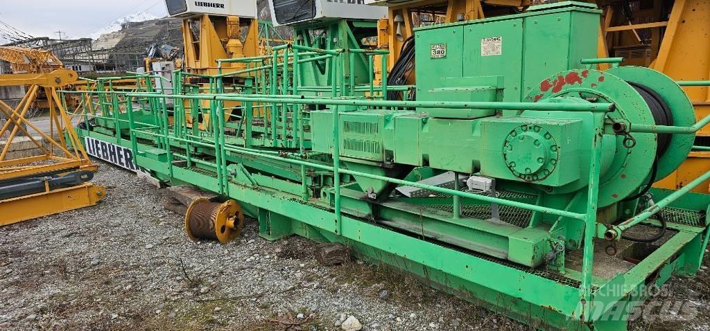 Liebherr 200 EC-H 10 Grue à tour