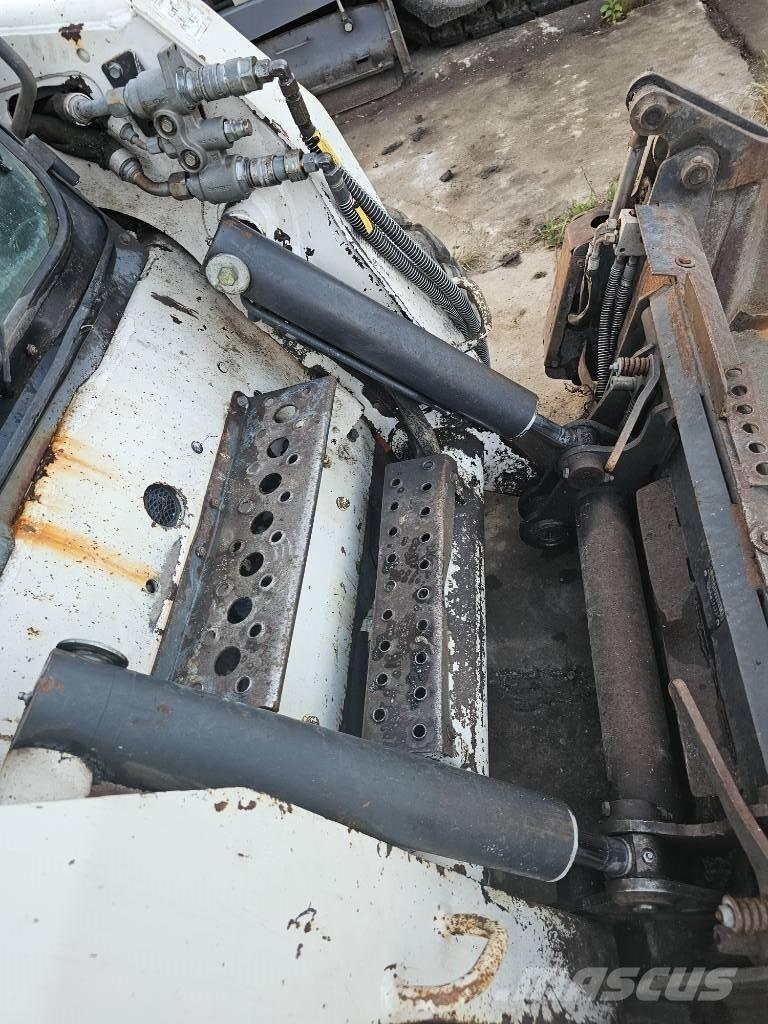 Bobcat S 250 Chargeuse sur pneus