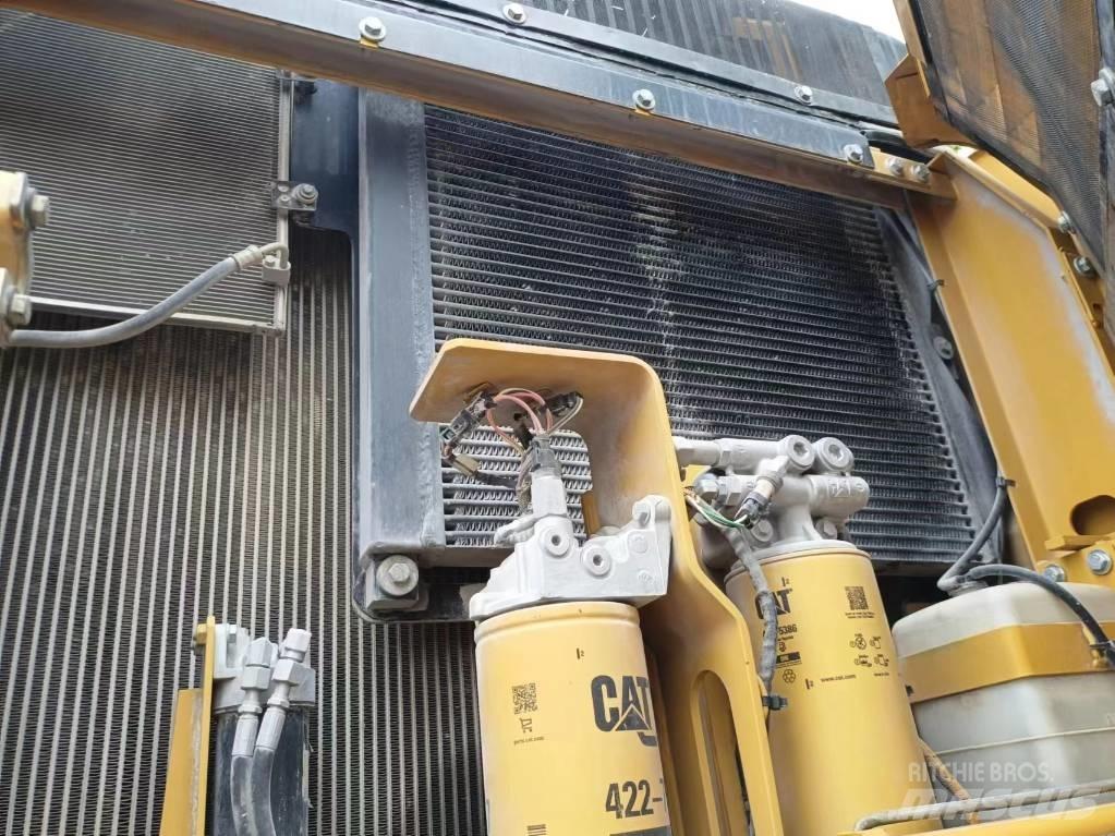 CAT 340 D L Pelle sur chenilles
