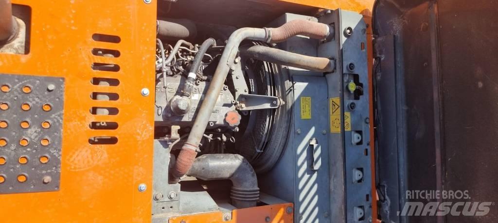 Hitachi ZX 210 LC-3 Pelle sur chenilles