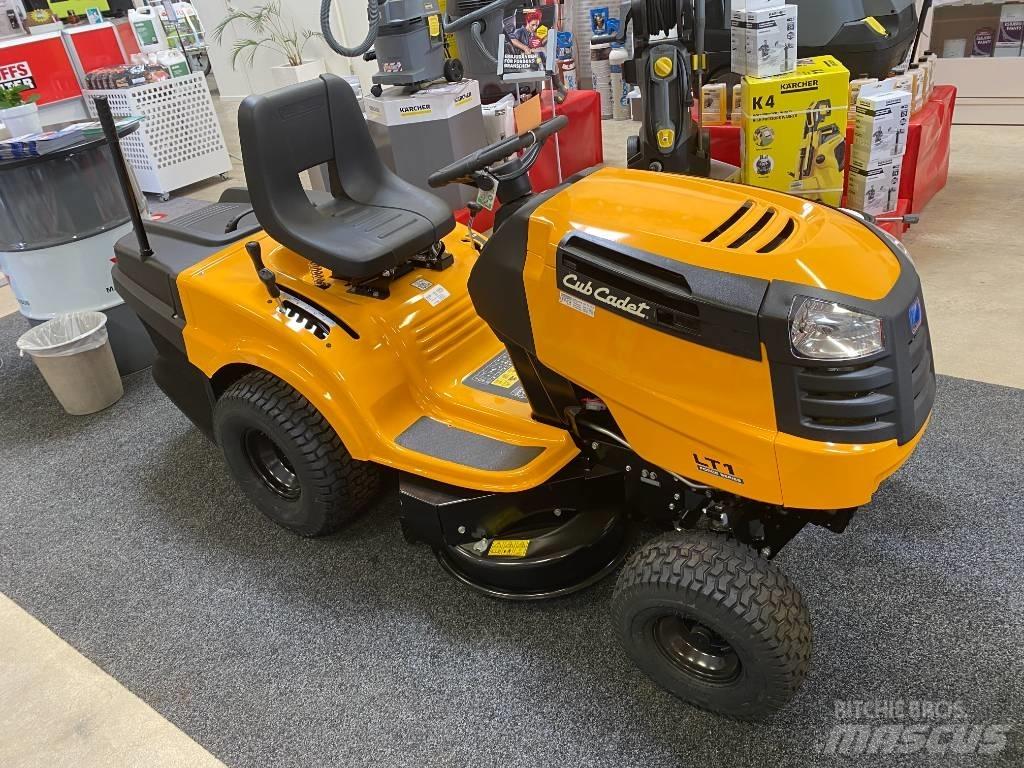 Cub Cadet LT1 NR92 Tondeuses montées