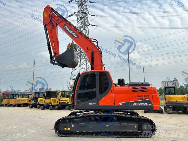 Doosan DX 225 LC-9C Pelle sur chenilles