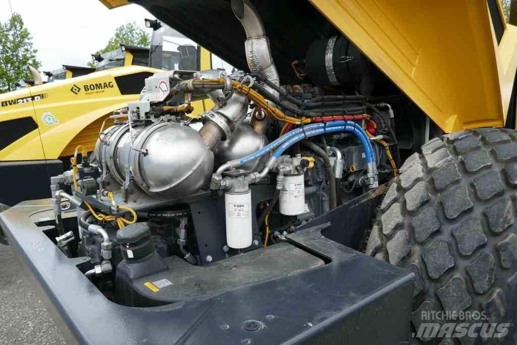Bomag BW 213 DH-5 Compacteur de sol