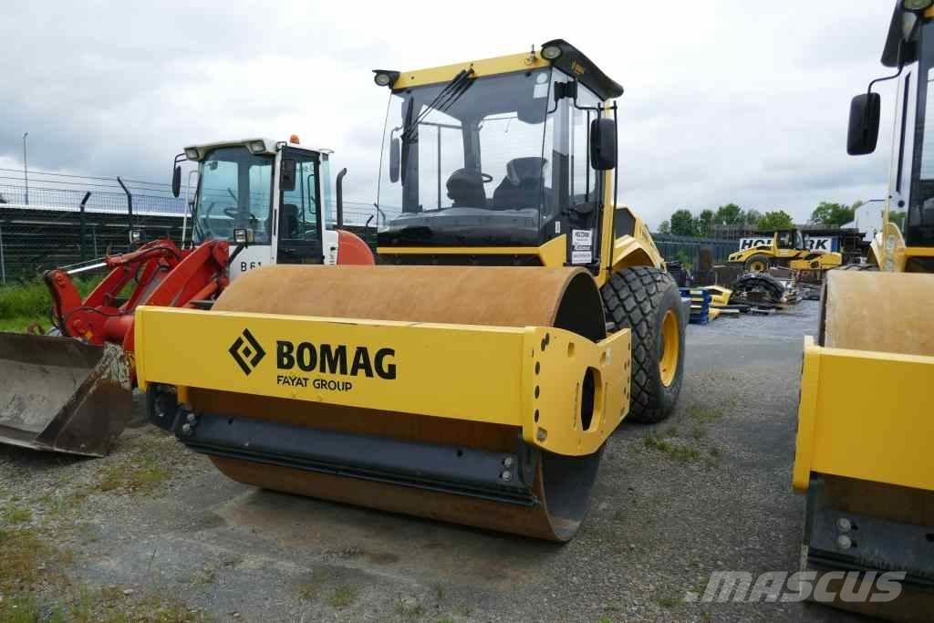 Bomag BW 213 DH-5 Compacteur de sol