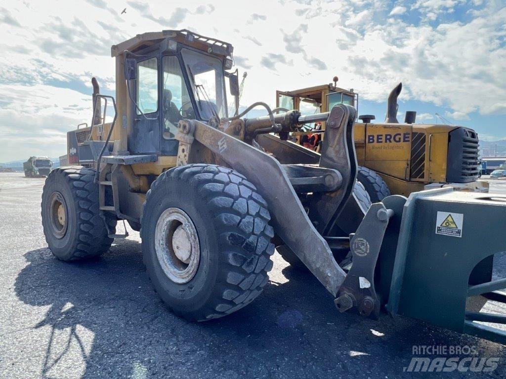 Komatsu WA 470-1 Chargeuse sur pneus