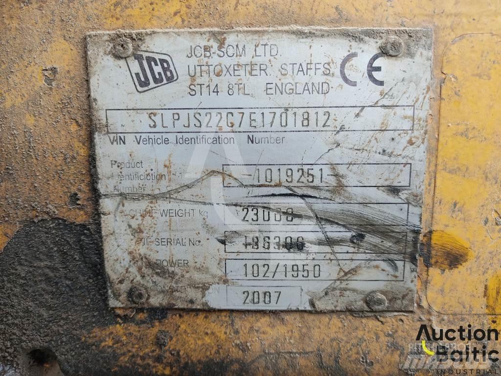 JCB JS 220 LC Pelle sur chenilles