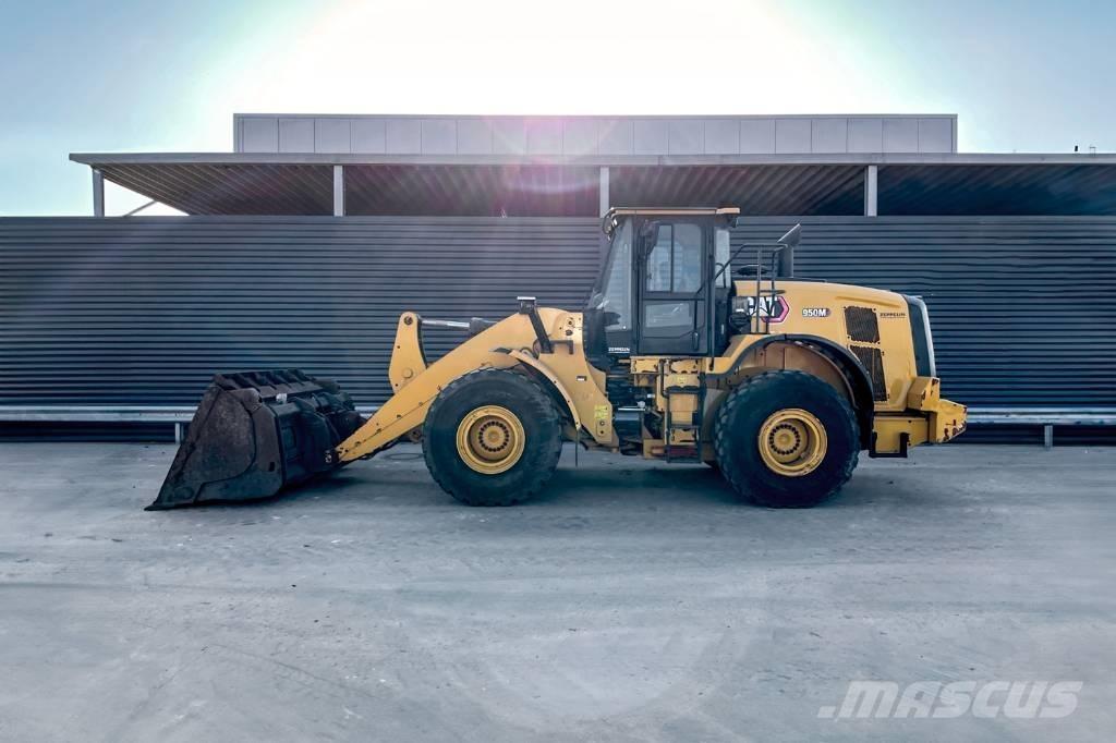 CAT 950M Chargeuse sur pneus