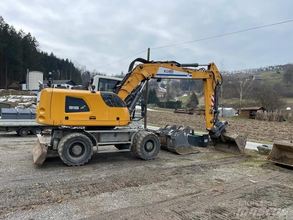 Liebherr A 916 Pelle sur pneus