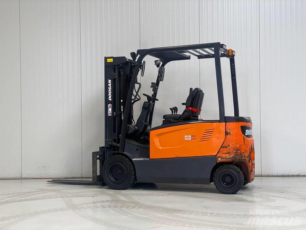 Doosan B30X-7 Chariots élévateurs électriques