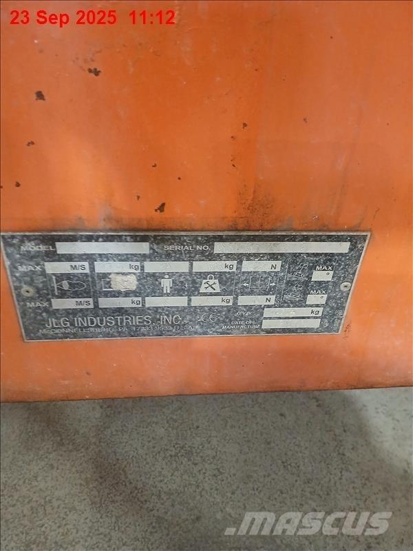 JLG 600 AJ Nacelles articulées