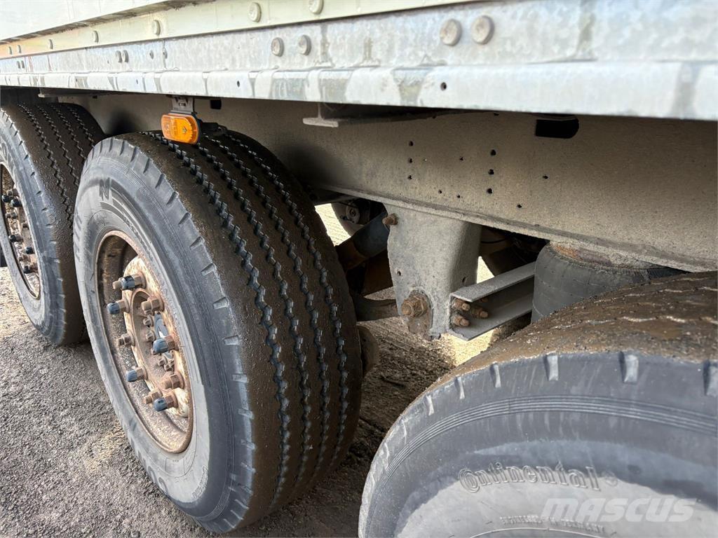 Schmitz 3aks Semi remorque fourgon