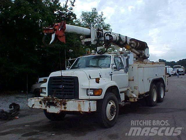 Altec D1000BR Camion foreuse