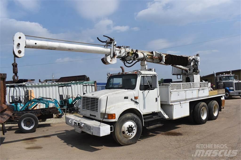 Altec D1090TR Camion foreuse