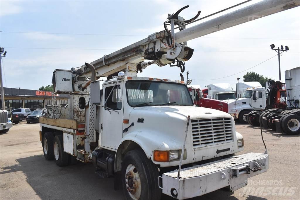 Altec D1090TR Camion foreuse