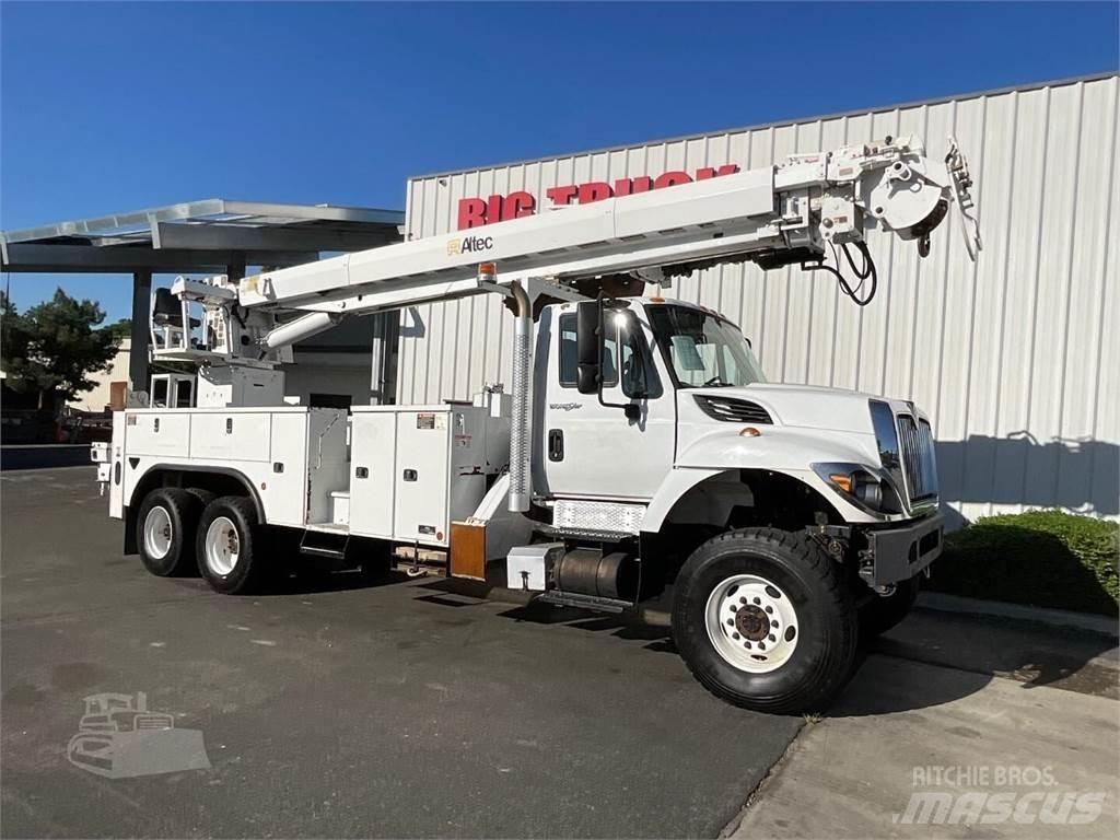 Altec D4065BTR Camion foreuse