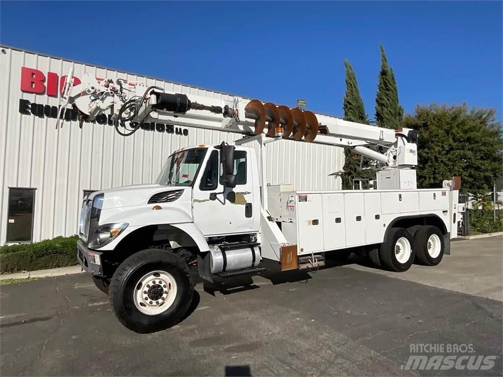 Altec D4065BTR Camion foreuse