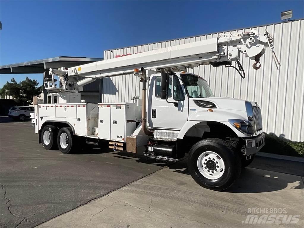Altec D4065BTR Camion foreuse