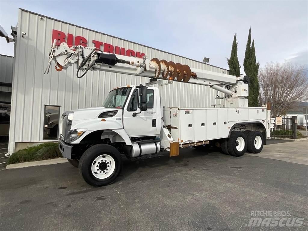 Altec D4065BTR Camion foreuse