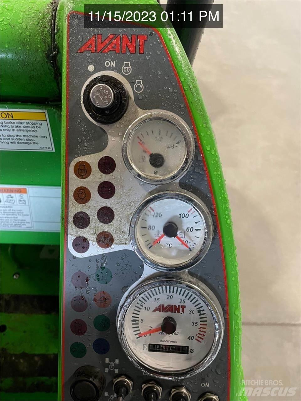 Avant 528 Chargeuse sur pneus