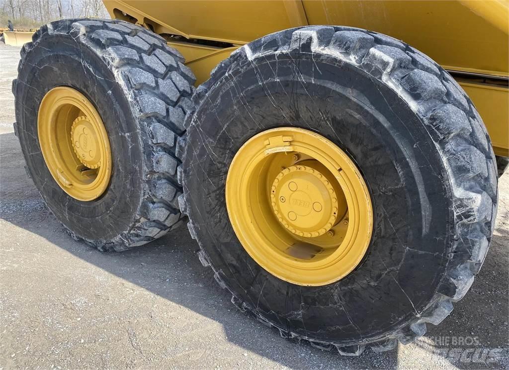 Bell B25E Tombereau articulé