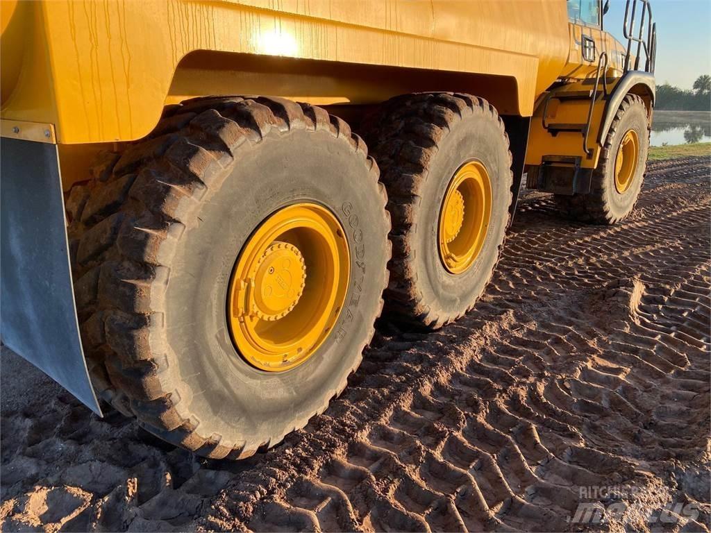 Bell B25E Camion citerne à eau