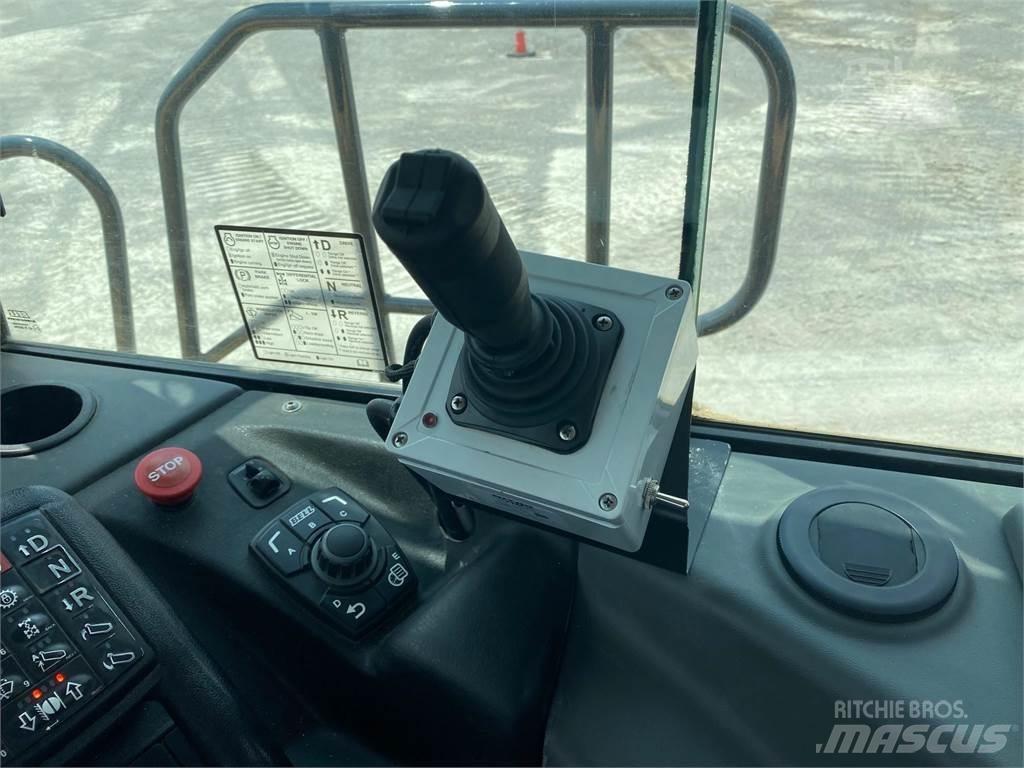 Bell B30E Camion citerne à eau