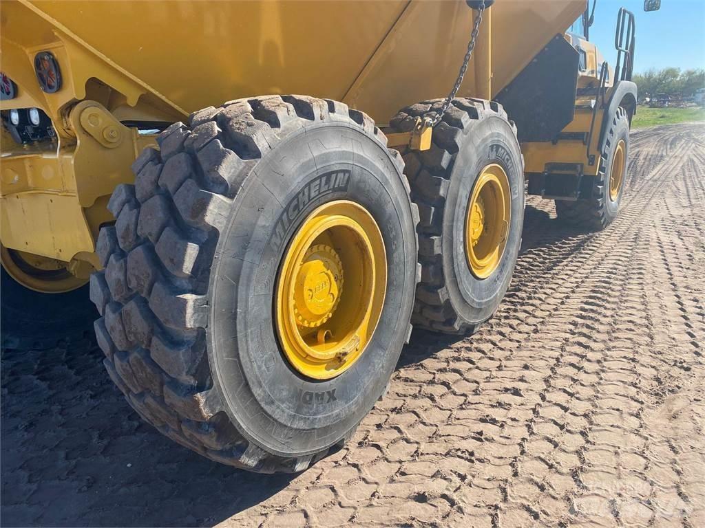 Bell B30E Tombereau articulé