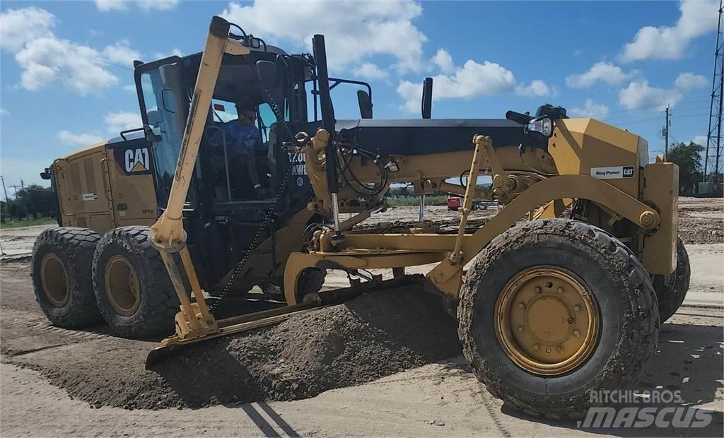 CAT 120M2 AWD Niveleuse