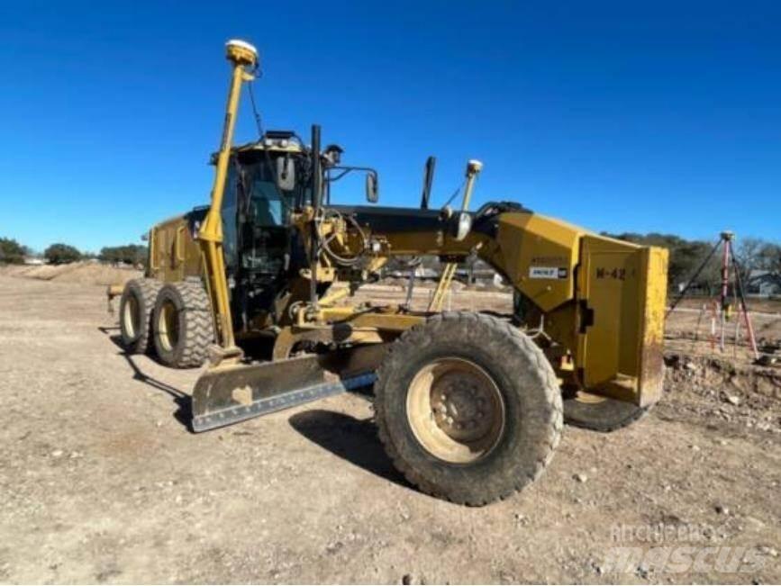 CAT 140M2 Niveleuse