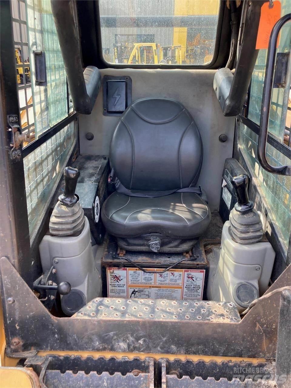 CAT 257 Chargeuse compacte