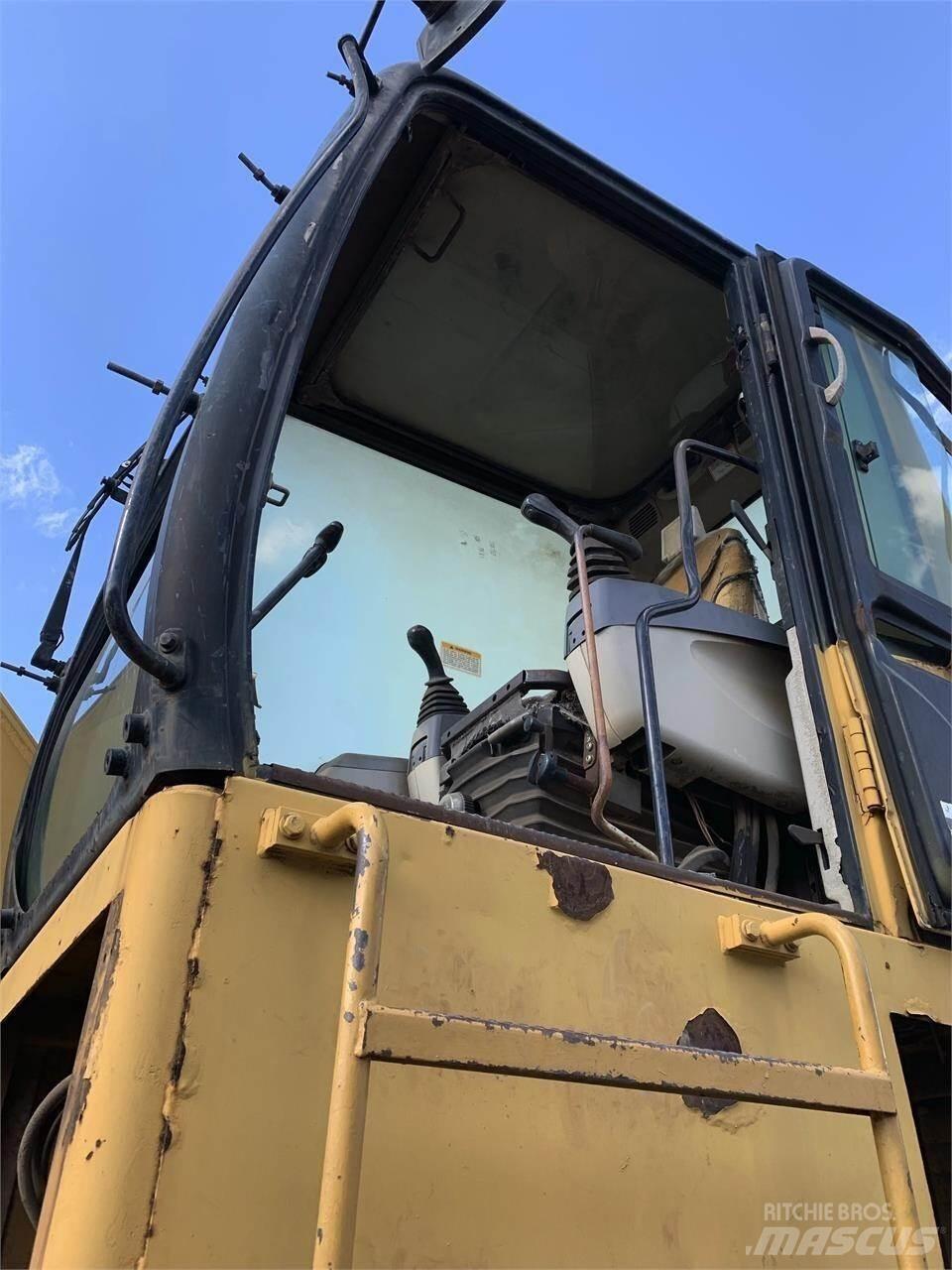 CAT 320C Pelle sur chenilles