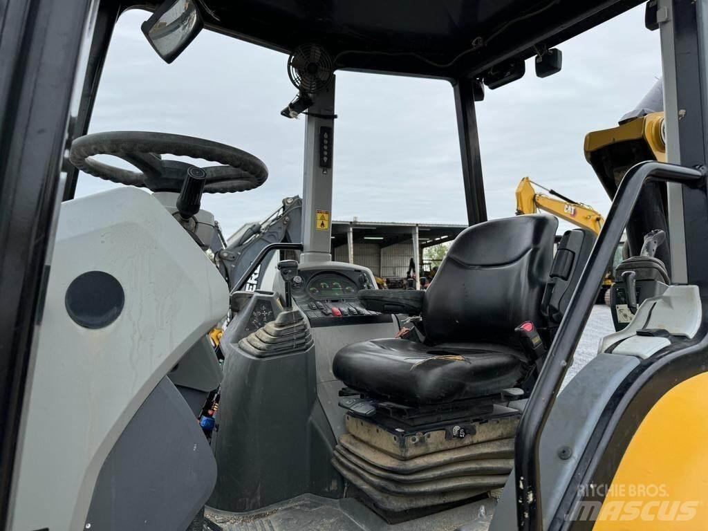 CAT 420F2 Tractopelle