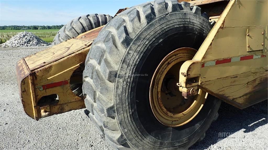 CAT 623B Scraper
