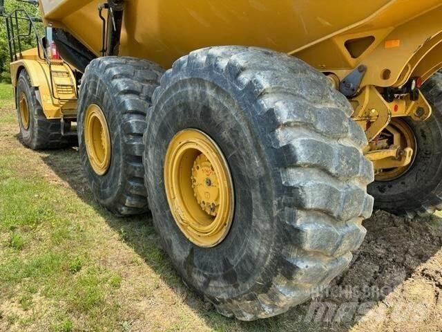 CAT 745 Tombereau articulé