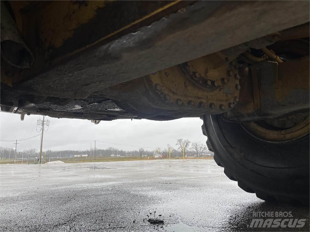 CAT 745C Tombereau articulé