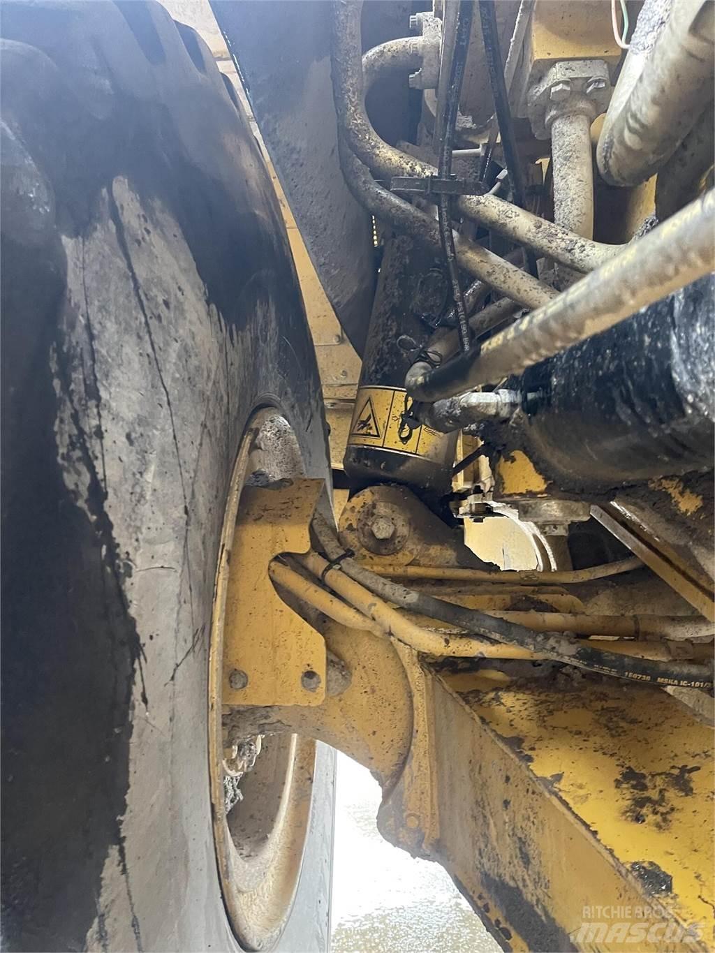 CAT 745C Tombereau articulé