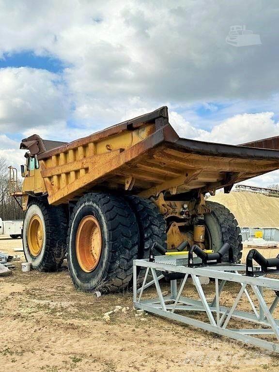 CAT 777B Tombereau articulé