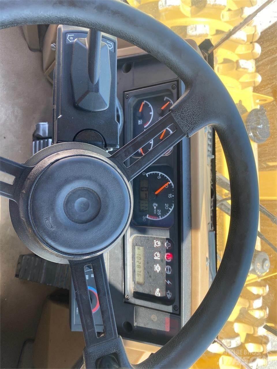 CAT 815F Compacteurs de déchets