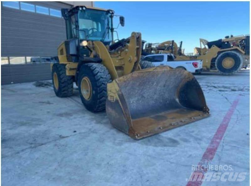 CAT 930M Chargeuse sur pneus