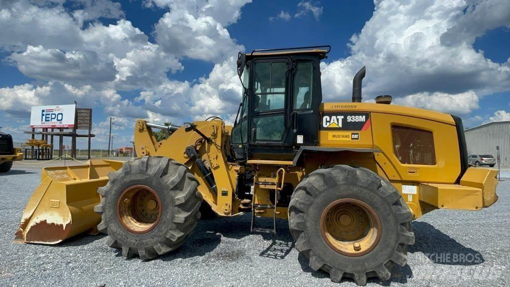 CAT 938M Chargeuse sur pneus