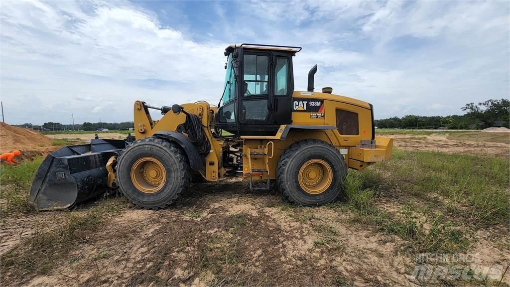 CAT 938M Chargeuse sur pneus