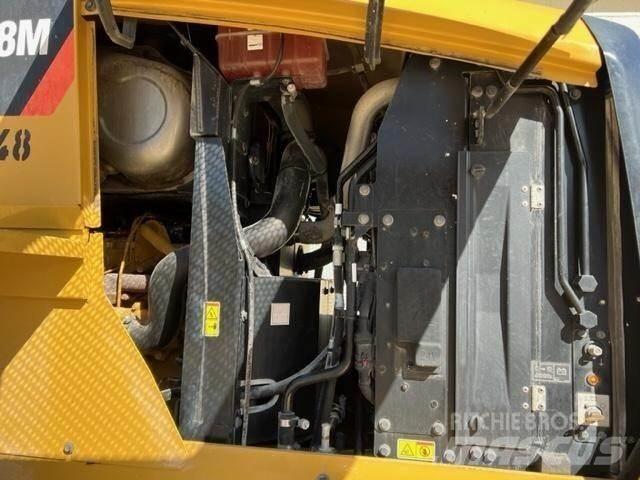 CAT 938M Chargeuse sur pneus