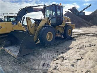 CAT 938M Chargeuse sur pneus