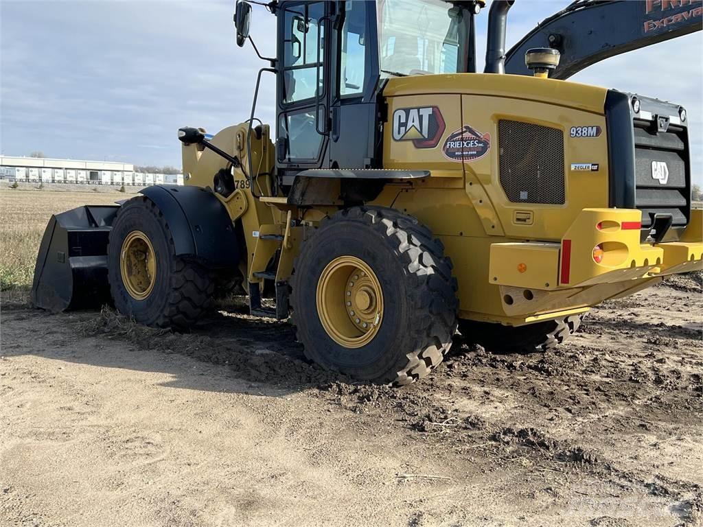 CAT 938M Chargeuse sur pneus