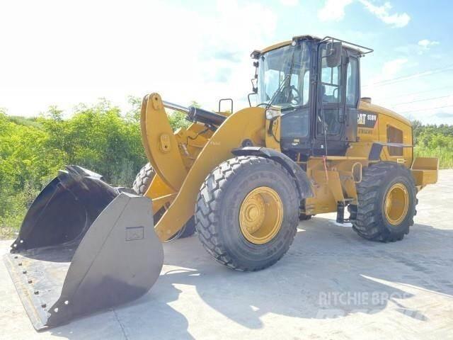 CAT 938M Chargeuse sur pneus