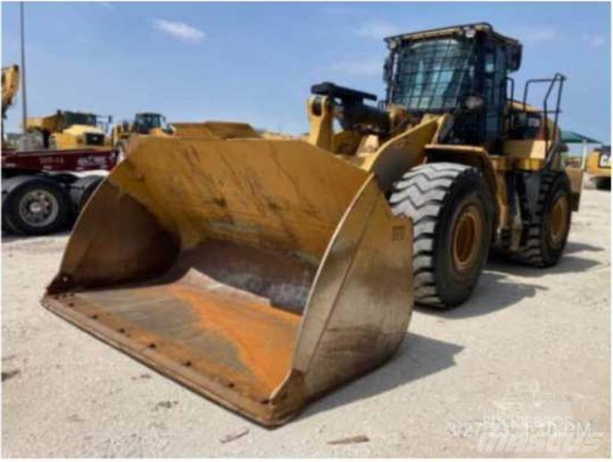 CAT 972M Chargeuse sur pneus